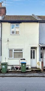 3 bedroom terraced house to rent - Photo 4