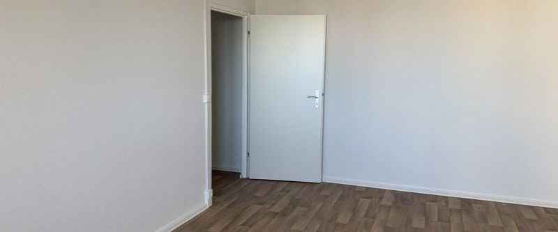 Geräumige 4-Zimmerwohnung mit Balkon und Gäste-WC - Foto 1