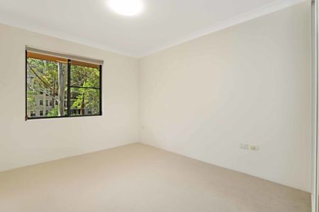 Renovated 1 bedroom Unit with Large Balcony - Photo 5