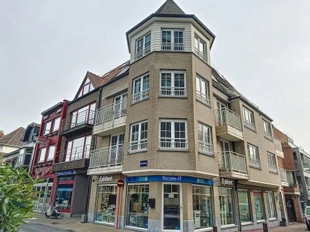 Zeer ruim duplex appartement in centrum Knokke-Heist - Photo 2