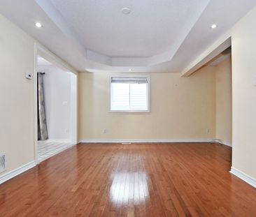 For Lease - 340 Silken Laumann Drive, Newmarket, Ontario - Photo 2