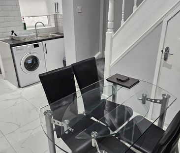 2 Bed Terraced House, Hanwell Street, L6 - Photo 6