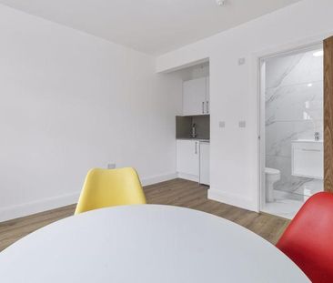 Property to rent - Photo 5