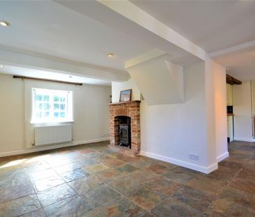 3 bedroom detached house to rent - Photo 2