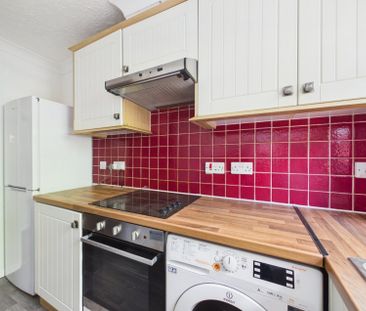Pullmans Place, Staines-upon-Thames, Surrey,TW18 - Photo 6