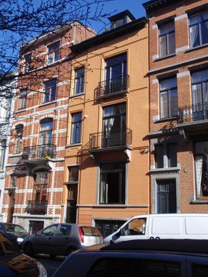 Lumineux Appartement 1ch à 1050 Ixelles  Loyer: 890 € - Photo 1