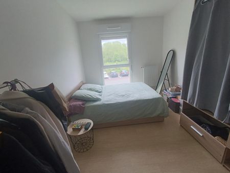 Location Appartement 3 pièces 62m² MONDEVILLE 14120 - Photo 2