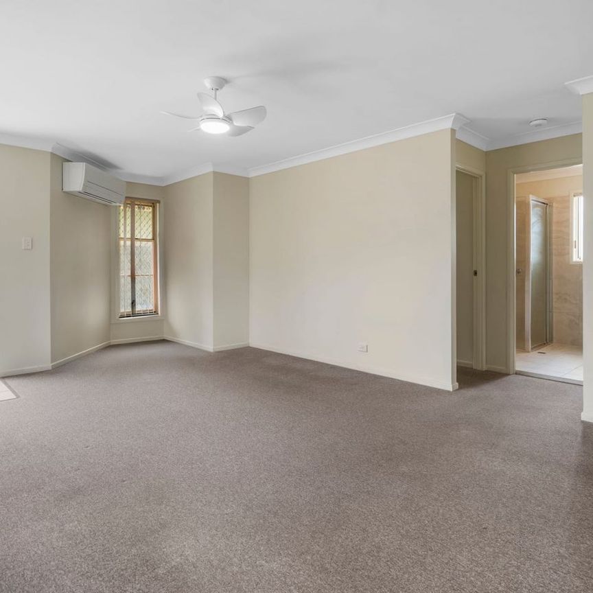 Modern 2 Bedroom Villa, Low-Maintenance Living - Photo 1