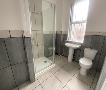 Esher Road, Liverpool - Photo 2