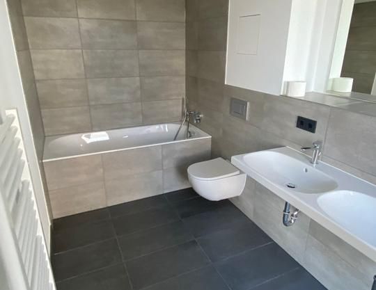 Exklusives Penthouse (KfW-55) mit Panorama-Dachterrasse - Foto 1