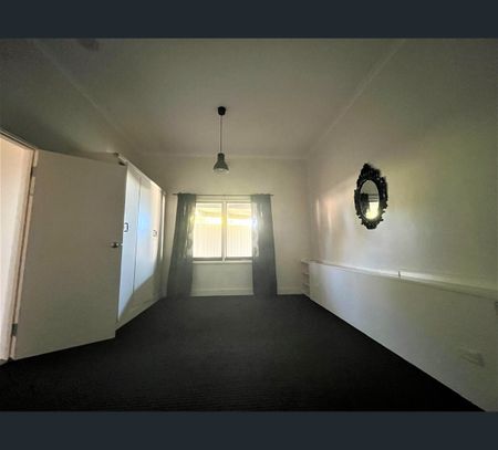 138 Swallow Street, Shepparton, Vic 3630 - Photo 5