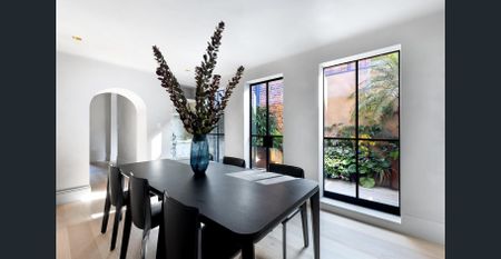 Denver Terrace Stunning family home - Photo 5