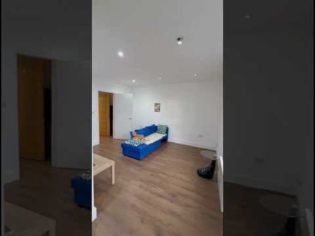 1 Bed Flat, The Mall, W5 - Photo 2