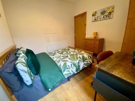 Eblana Street, Room 2, ALL BILLS INCLUDED, BT71LD, Belfast - Photo 3