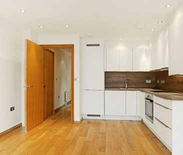 1 bedroom ground floor flat to rent - Photo 4