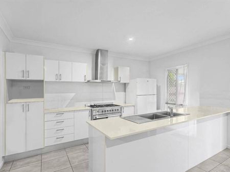 Luxurious Lifestyle Living - Bluewater Estate! - Photo 3