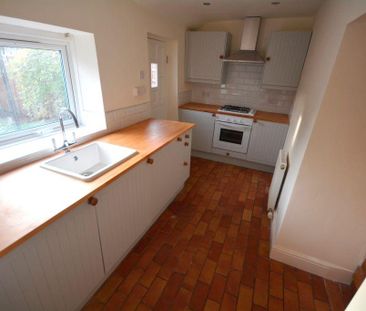 2 bedroom cottage to rent - Photo 1