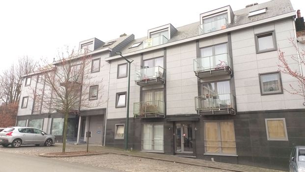 Instapklaar dakappartement te Ukkel - Photo 1