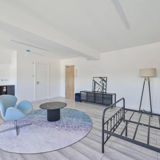 Studio to rent - Photo 1