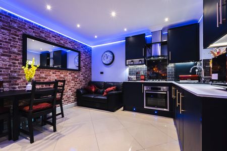 2 Bed Flat, Addington Road, RG1 - Photo 2