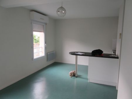 Location Appartement 1 pièce 25m² - Photo 4