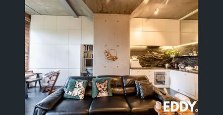 Heaps of Storage | Stylish Living | Heritage Characters | Bathtub | Timber Floor | Close to Everything | Convertible Study Space | Unfurnished - Photo 5