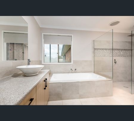 43 Malmsbury Crescent, Kialla, Vic 3631 - Photo 3