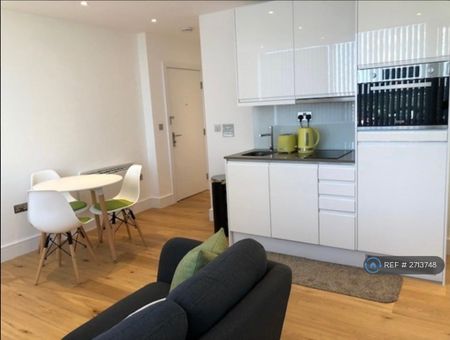 Studio to rent - Photo 5