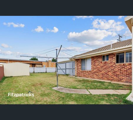 48 Oleander Crescent, Lake Albert, NSW 2650 - Photo 3