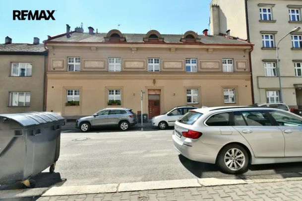 Pronájem bytu 2+KK, Pražské Předměstí, Hradec Králové. - Photo 1