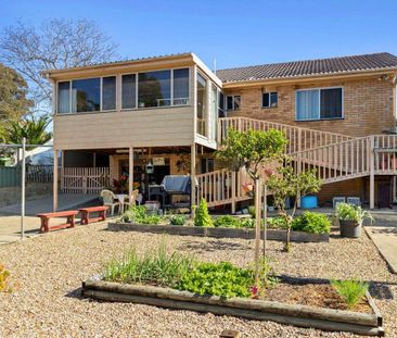 3 Bedroom Family Home with Views! - Photo 4