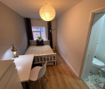 6 bedroom apartment to rent - Photo 4