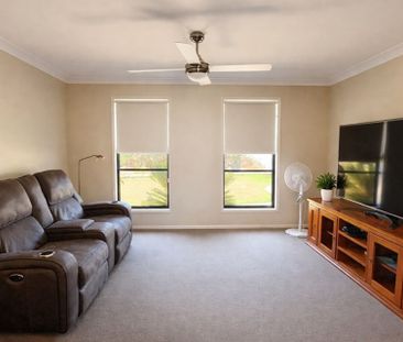 Luxury Family Living with Breathtaking Sunset Views – Birdwood Esta... - Photo 2