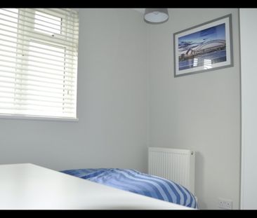 4 Bed Semi-Detached House, Thimbler Road, CV4 - Photo 4