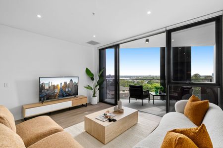 Luxury Oversized 3-Bedroom Residences with Water Outlooks & Double Parking - Photo 5