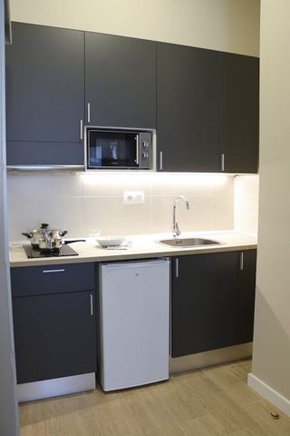 Carrer Isaac Peral, Burjassot, Valencian Community 46100 - Photo 5