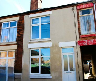 2 bedroom terraced house to rent - Photo 1