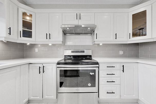For Lease - 1641 Pepperwood Gate Unit# Upper, Pickering, Ontario - Photo 1