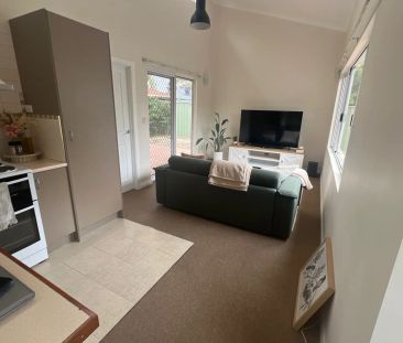 “Low maintenance granny flat!!!” - Photo 1
