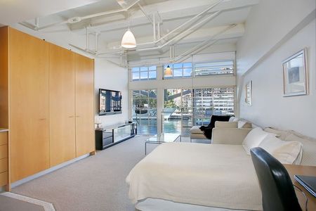 Unfurnished studio apartment in the Finger Wharf - Photo 3