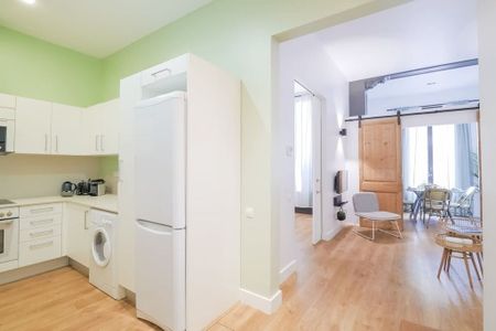 Carrer de Sepúlveda, Barcelona, Catalonia 08015 - Photo 5