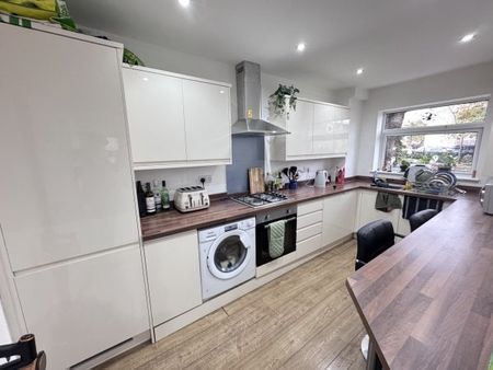 £165 PPPW Bronte Court, Waverley Street NG7, Property for rent - Photo 5