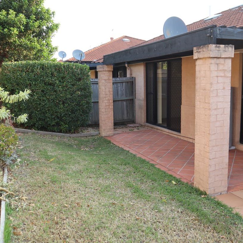 Beautiful Villa for Rent - Photo 1