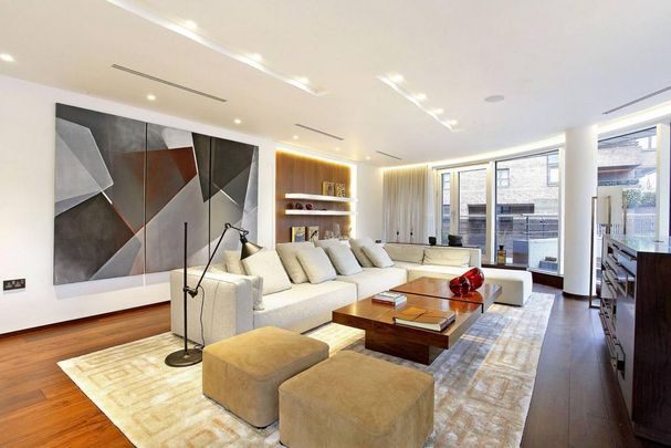 4 bedroom flat to rent - Photo 1