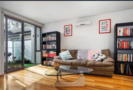 Boutique Living - Photo 3