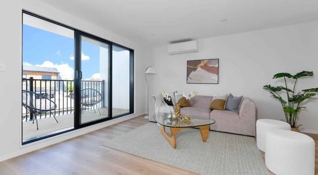 Massive 4 master bedroom available in Henderso... - Photo 1