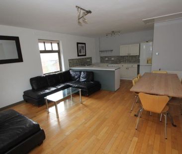 2 Bedroom APARTMENT, City Walls - Photo 6