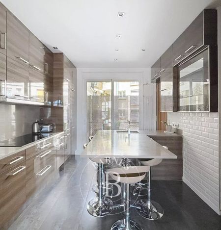 Appartement • Saint James-Général Koenig - Photo 5