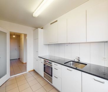 Top location and fair price - Photo 5