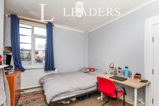 6 bedroom semi detached to rent Gedling Grove, Nottingham, Nottinghamshire, NG7 - Photo 1